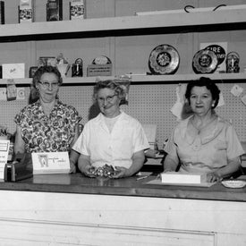 Muth's Candies